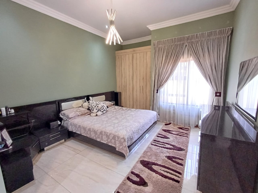 5 Bedroom Property for Sale in Xanadu Eco Park North West